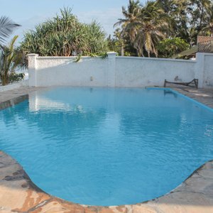 Clean  and nice pool on the beach