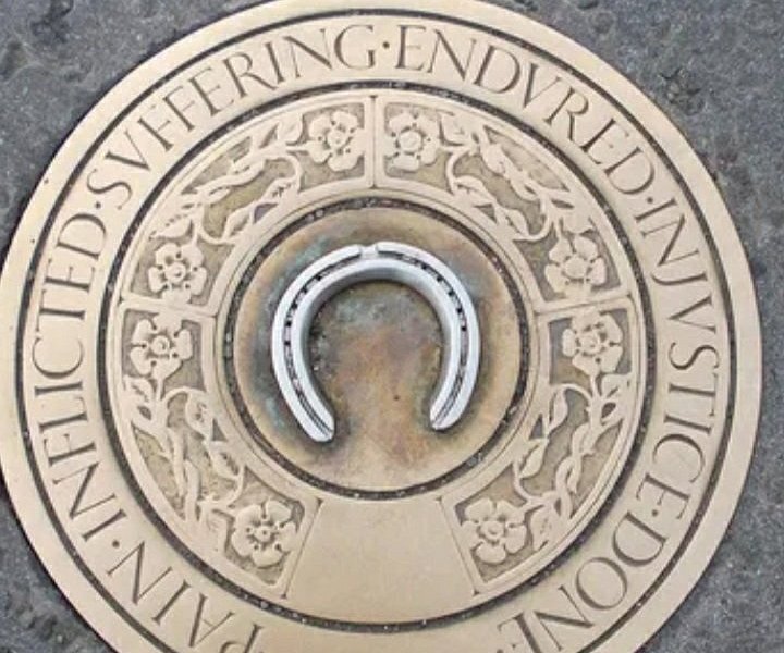 Paisley Witches Memorial image