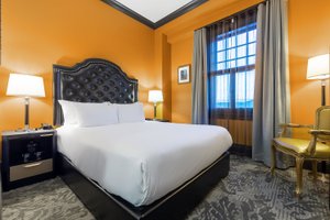 Room & Suite