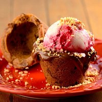 Copinho de Cookies recheado de Nutella e gelato de Amarena