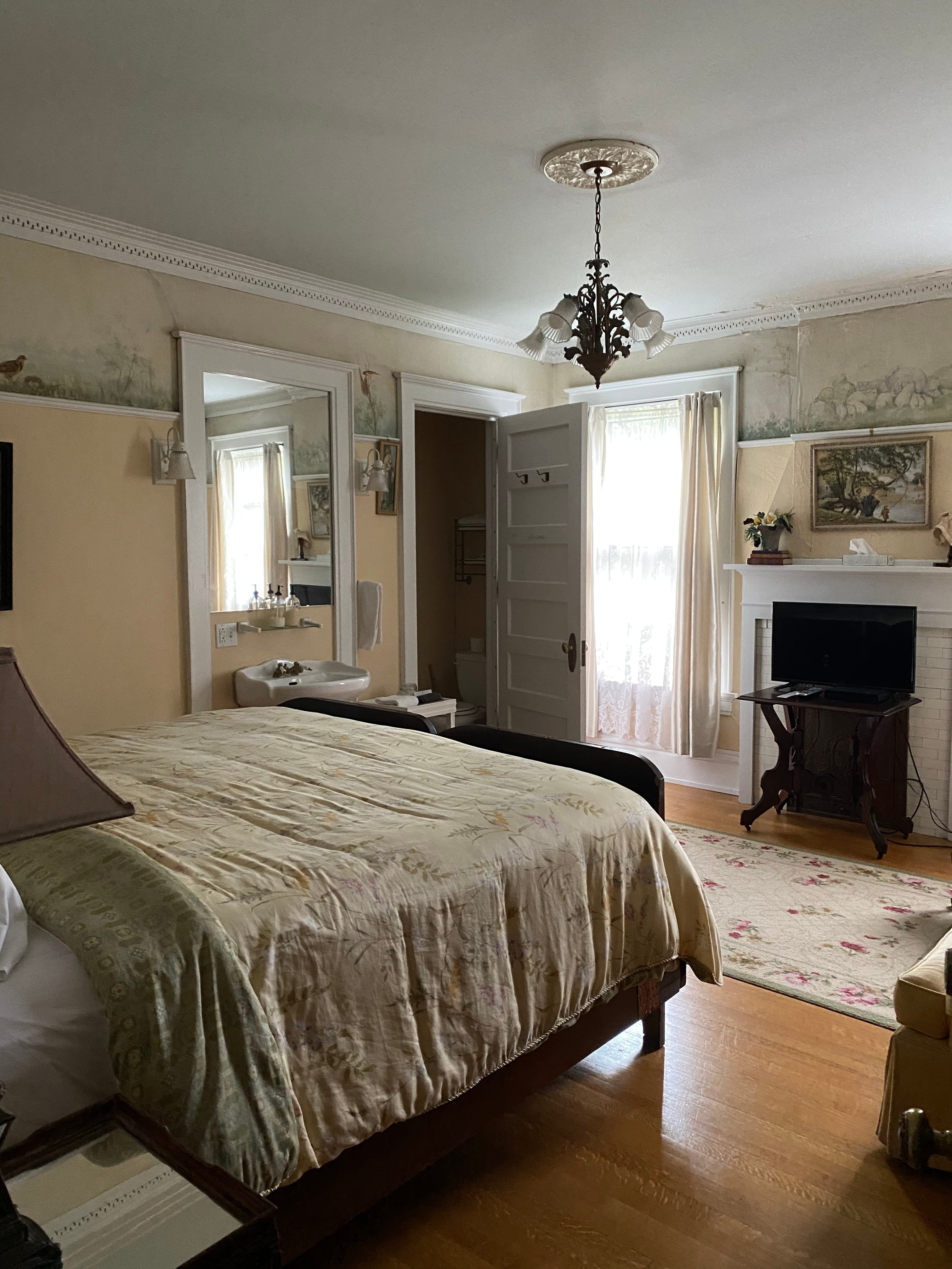 LAURIUM MANOR INN - Updated 2024 B&B Reviews (MI)