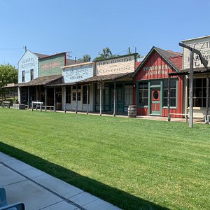 Long Branch Saloon - Picture of The Long Branch Saloon, Dodge City -  Tripadvisor