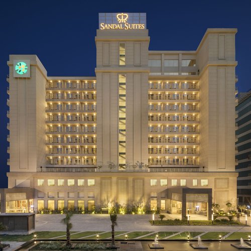 One of the top 5 hotels in Delhi NCR. I stayed in 6 hotels including this