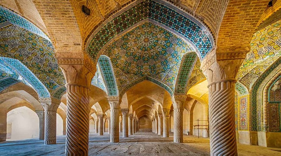 Vakil Mosque, which was constructed by the order of Karimkhan Zand, is one of the must-sees in Shiraz. The architecture is to some extent unique because it owns two iwans while other mosques usually have four ones. The mosque was built according the traditional Iranian architecture style. Vitreous coating with beautiful color of green and blue provides the walls of Vakil Mosque with an eye catching view. #shiraz#visitiran
