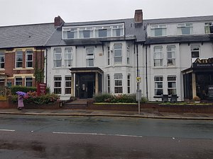 Osborne Hotel in Newcastle upon Tyne, image may contain: Hotel, Neighborhood, Street, City