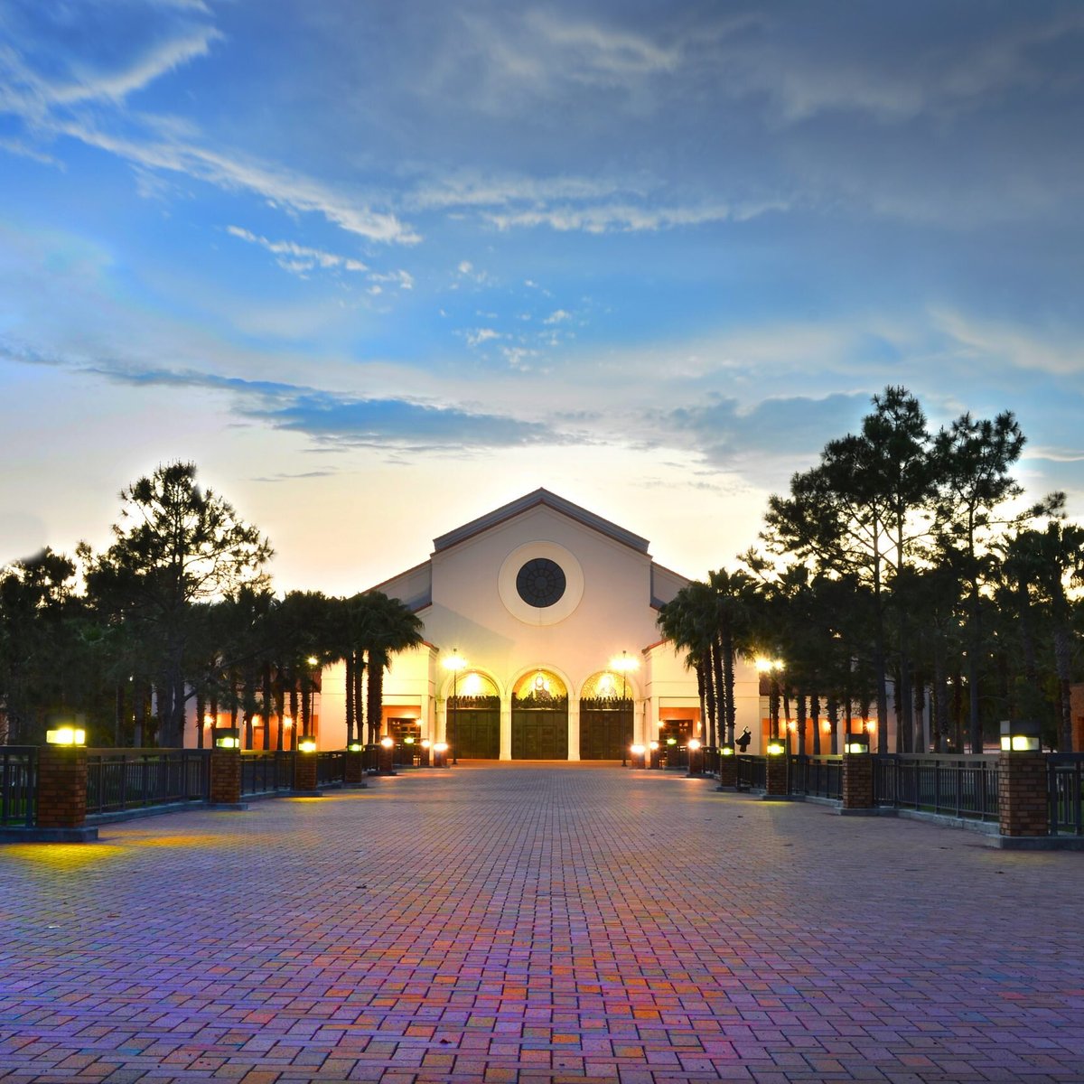 Igreja Universal AMERICANA – Rua Orlando dei Santi, 200 – Campo