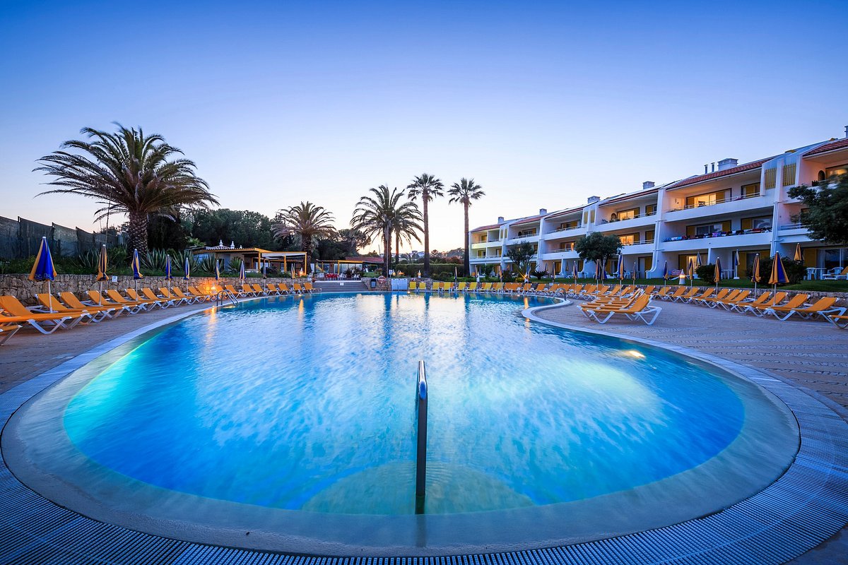 HOTEL LUAR $46 ($̶1̶0̶4̶) - Updated 2023 Prices & Reviews - Praia da Rocha,  Portugal - Algarve