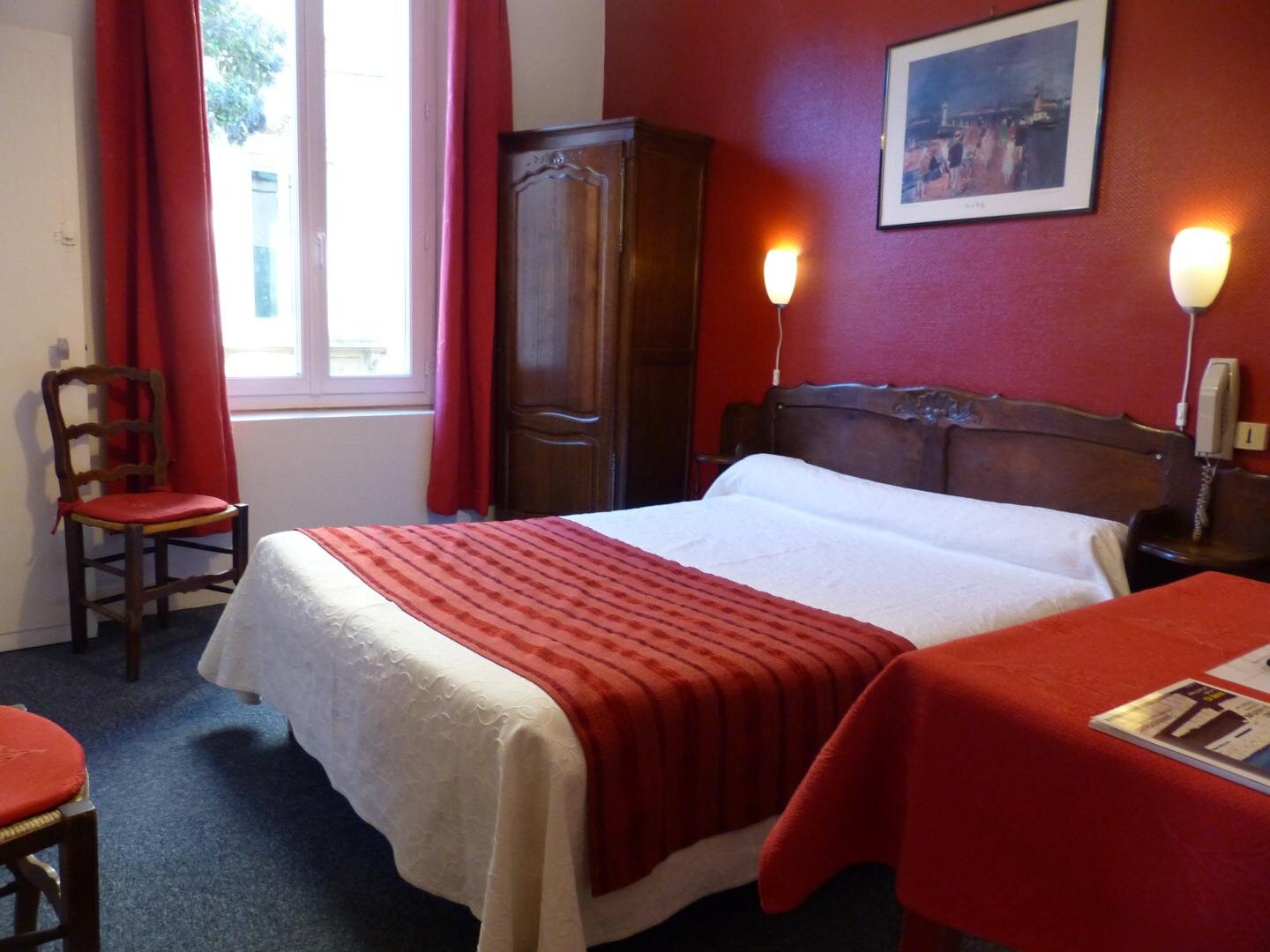 HOTEL DE PROVENCE B&B (Brignoles, Francia): Prezzi 2022 E Recensioni