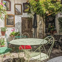 très beau patio dans un petit village de dordogne