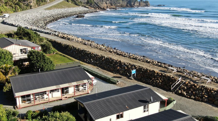 Family Units, Tasman sea and Pancake Rocks in the distance
