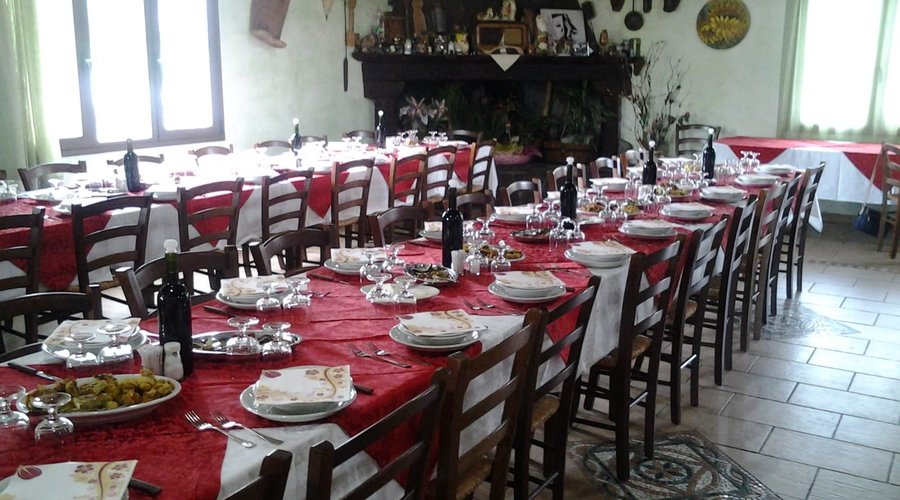 tavolo apparecchiato