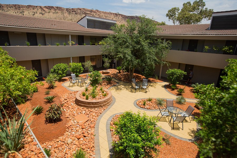 Lasseters Hotel Alice Springs Review