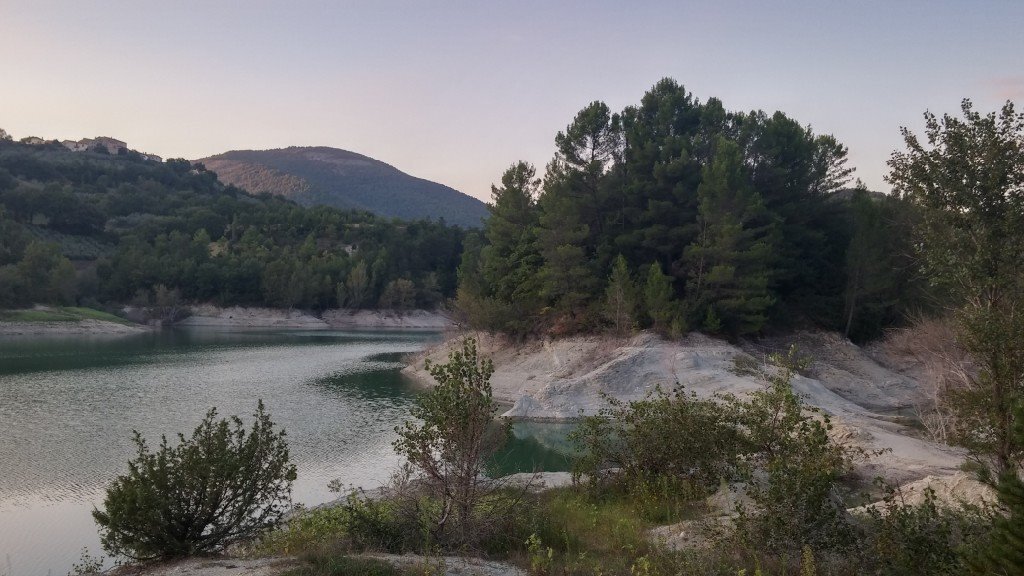 LAGO DI AREZZO Tutto quello che c da sapere AGGIORNATO 2024