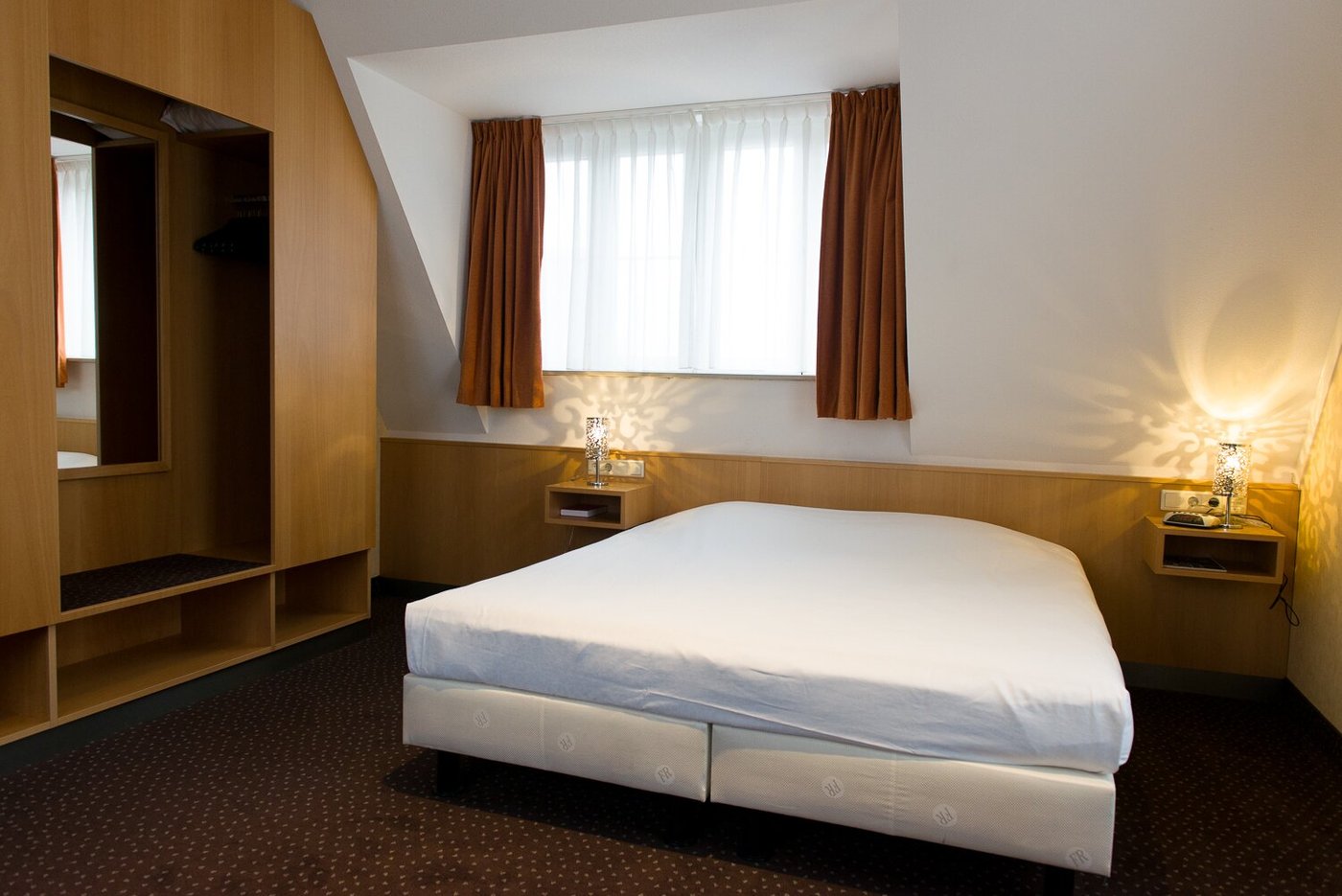 HOTEL AALSMEER (Aalsmeer, Nederland) - foto's, reviews en ...