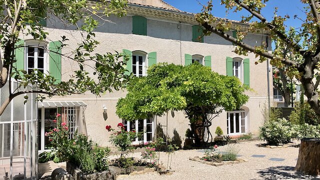 Esprit Luberon - Luxury villa rental with a pool in Provence