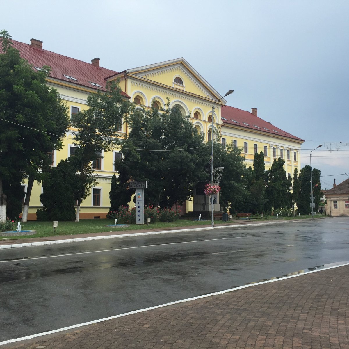 Iosif Constantin Dragan Square (Lugoj) - 2022 Lohnt es sich? (Mit fotos)