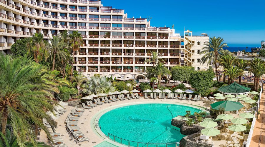 Seaside Sandy Beach Pool View