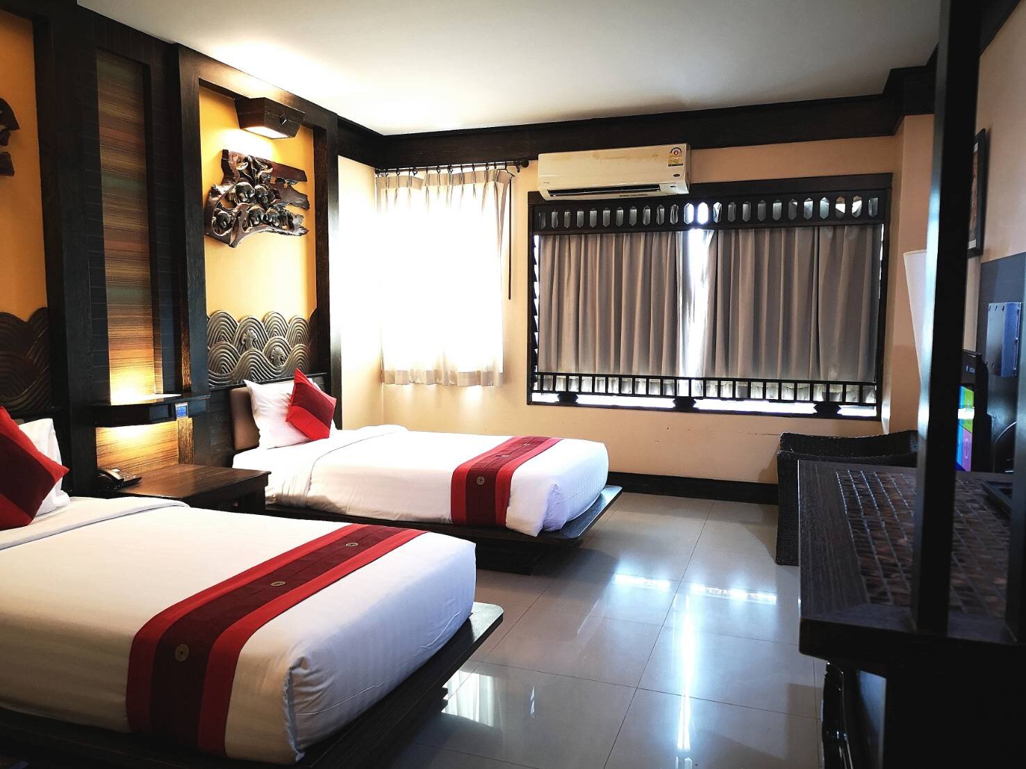 Hotel photo 2 of Rueanphae Royal Park.