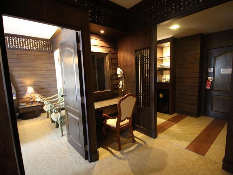 Hotel photo 6 of Rueanphae Royal Park.