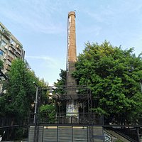 The former gas factory during Japanese colonial era was transformed to Taipei Cinema Park because of nearing Taipei cinema street. Now here is the activity center for youngsters to perform street dance and graffiti, for example.
