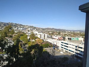 Sofitel Los Angeles at Beverly Hills - Shopping