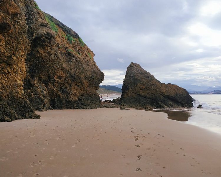 Playa De Gerra image