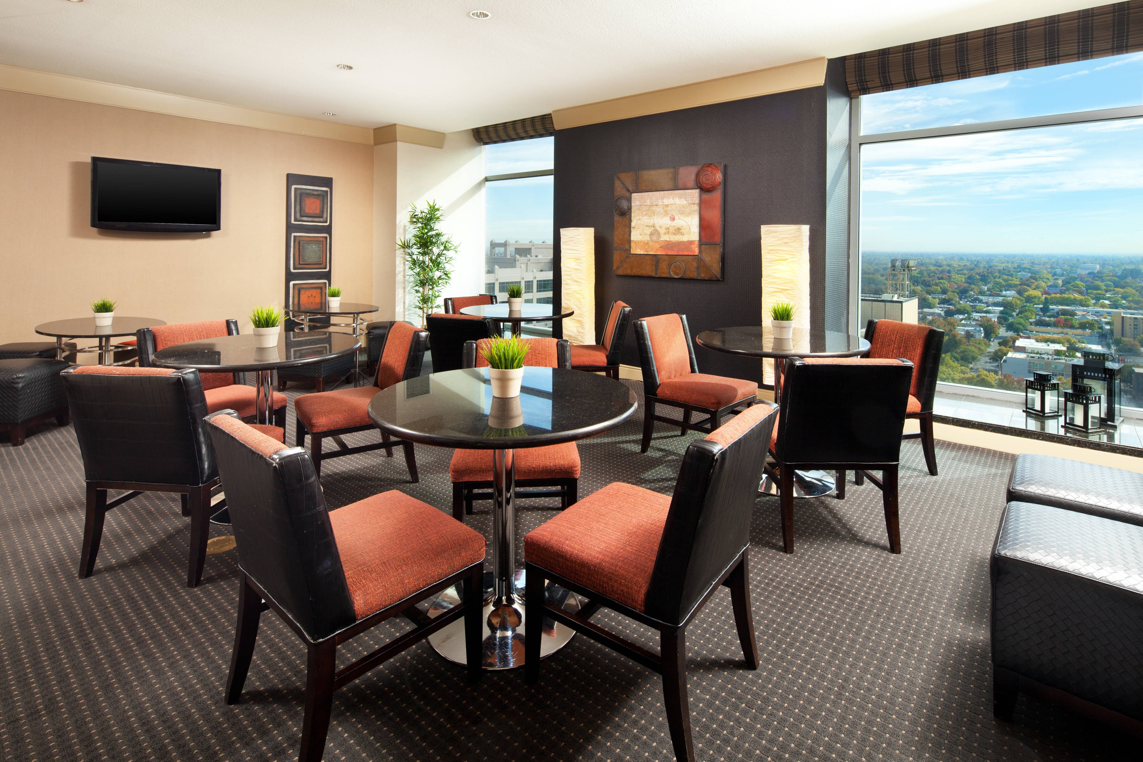 SHERATON GRAND SACRAMENTO HOTEL Updated 2021 Prices Reviews And   Lounge 