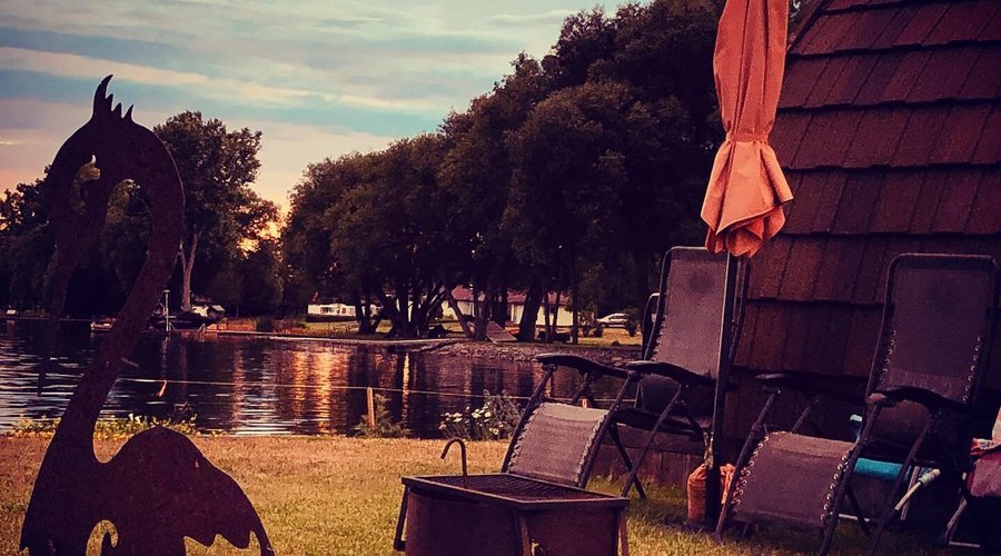 Romance by the water