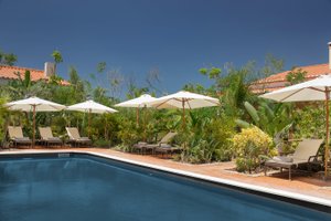 Piscina e praia