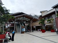 Genting Highlands Premium Outlets Malaysia - Foto Genting Highlands Premium  Outlets, Tanah Tinggi Genting - Tripadvisor