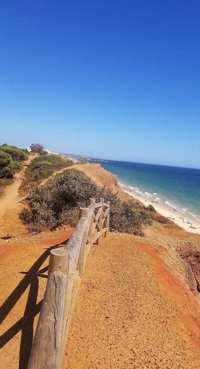Praia Do Poço Velho (Quarteira) Alles wat u moet weten VOORDAT je