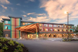 Hotel Zed Tofino in Vancouver Island, image may contain: Hotel, Office Building, City, Inn