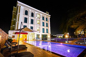 Banbua Grand Udon in Udon Thani, image may contain: Hotel, Resort, Villa, Lighting