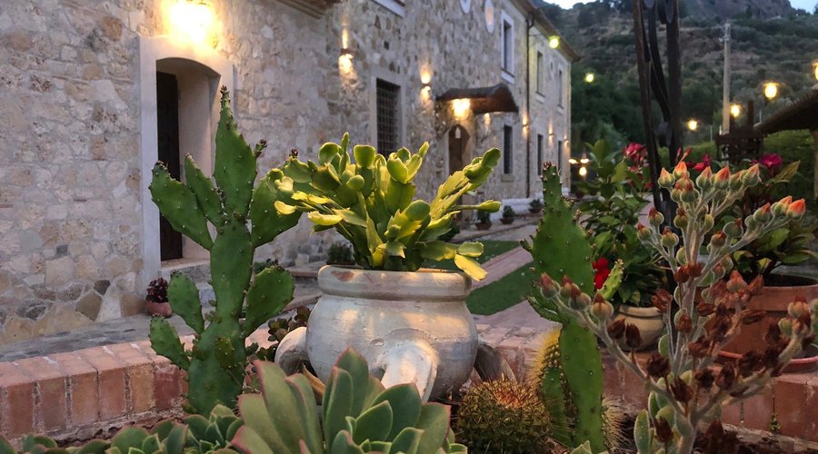 Struttura esterna, colazione, camere