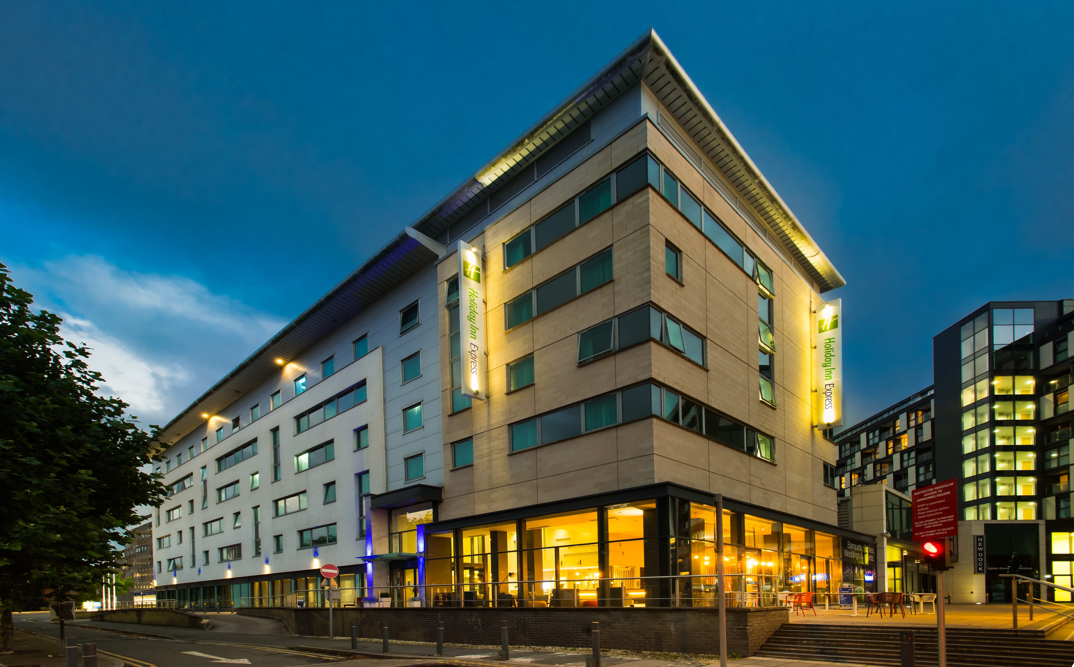 HOLIDAY INN EXPRESS LEEDS CITY CENTRE ARMOURIES AN IHG HOTEL   Holiday Inn Express Leeds 