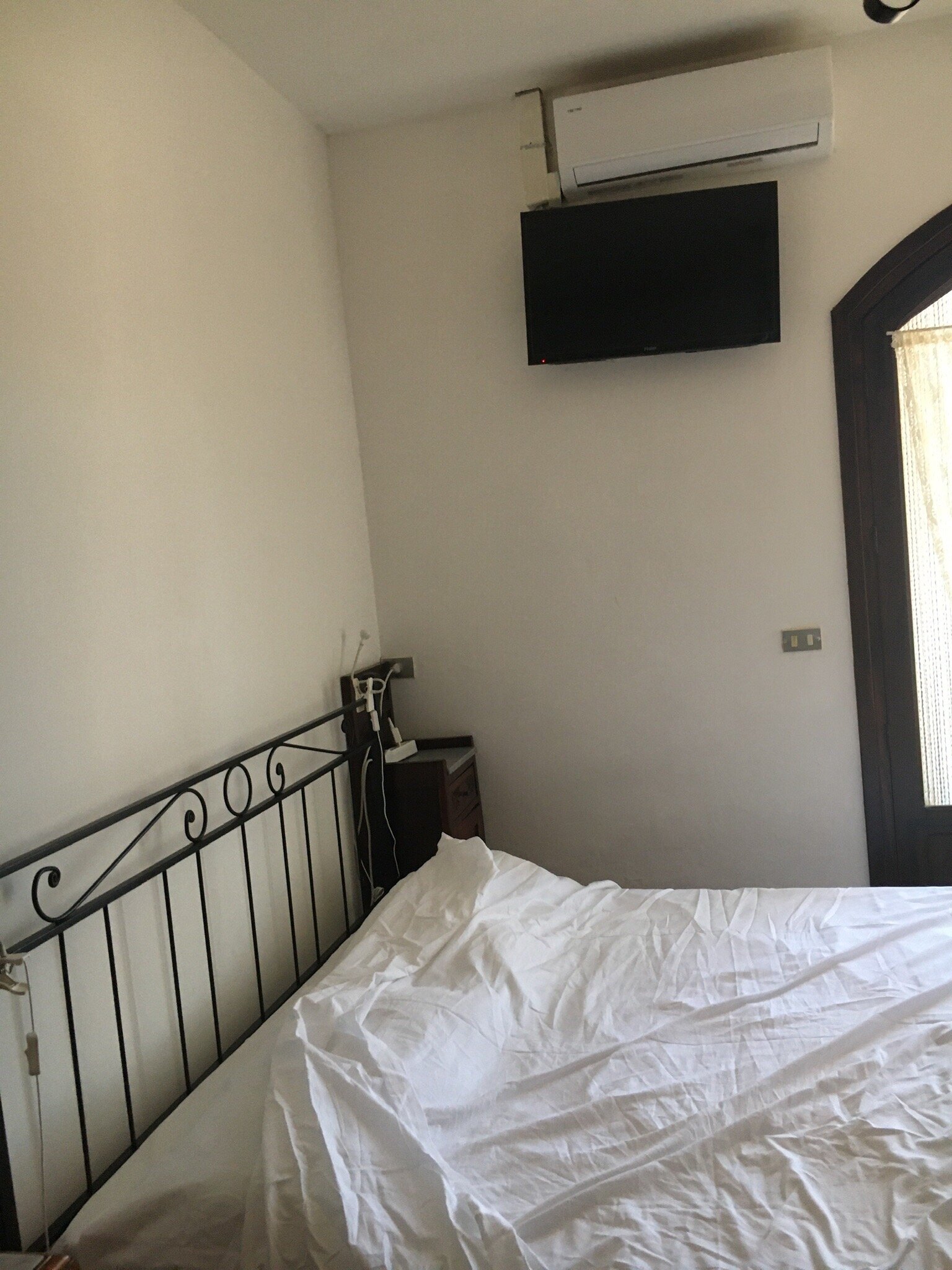 B&B IL CASTELLO $61 ($̶7̶3̶) - Prices & Reviews - Valguarnera Caropepe ...