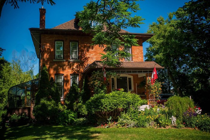 Homestead House Bed & Breakfast / #CanadaDo / Best Places to Stay in Riverview