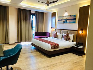 SkyLine Club & Resorts in Indore