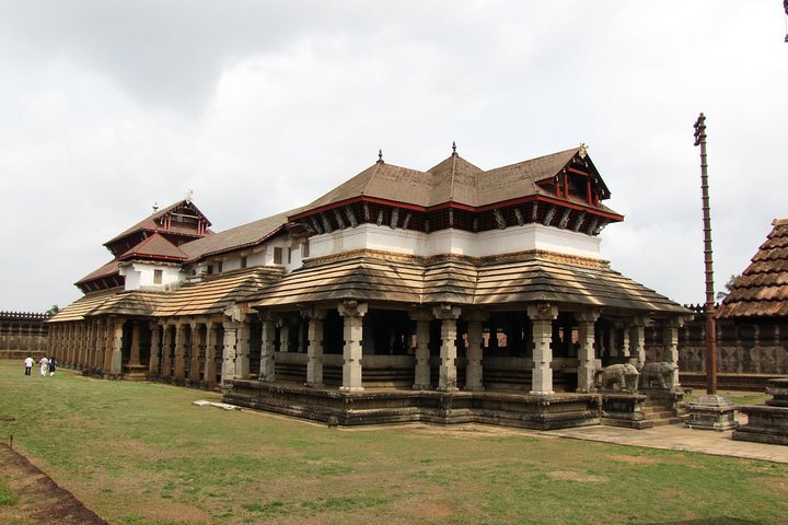 Bahubali Gomateshwara monolith of Karkala - Trayaan