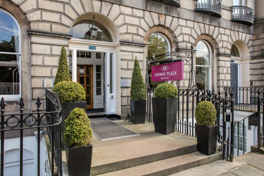 Crowne Plaza Edinburgh - Royal Terrace - Now €98 (was €̶1̶1̶7̶ 