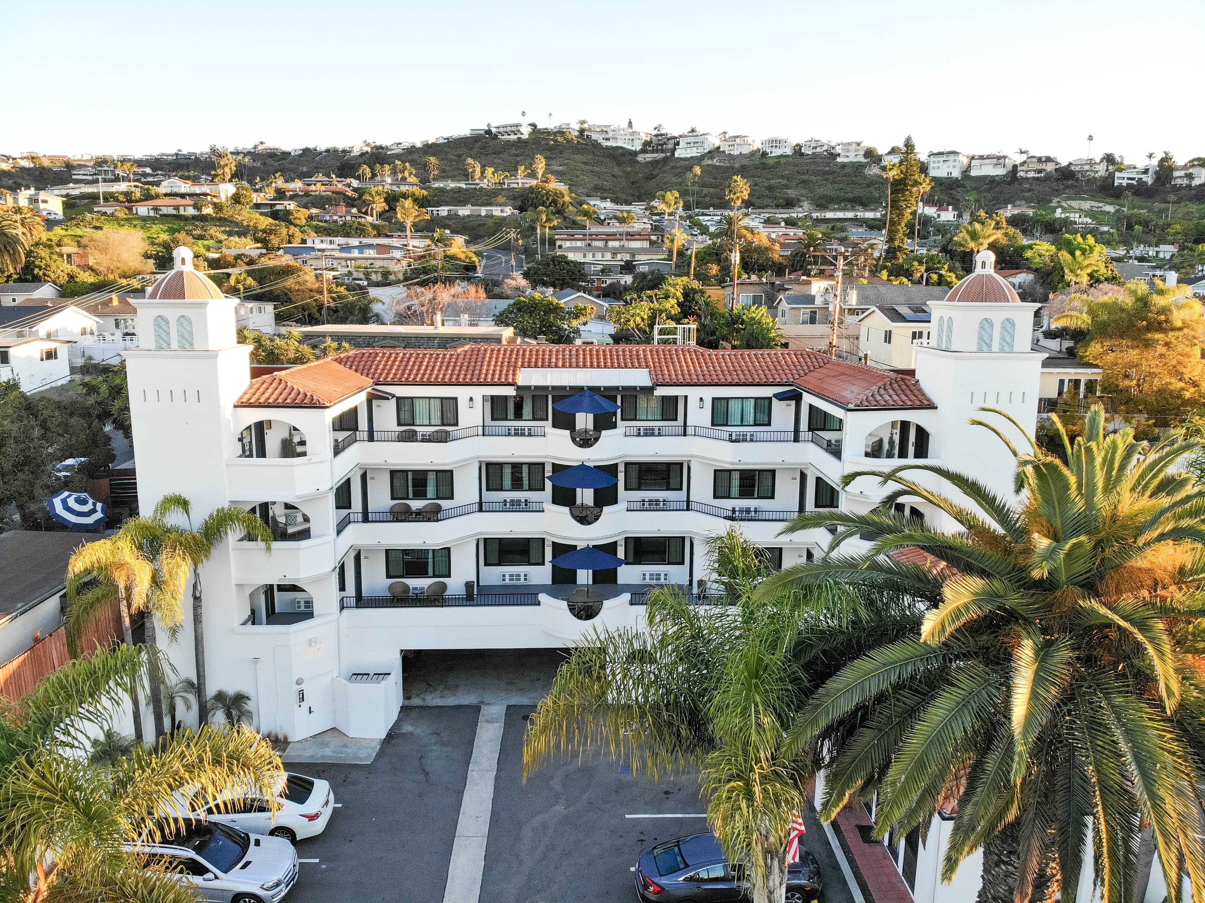 The surfbreak store hotel