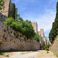 Medieval Moat - Palace of the Grand Master of the Knights of Rhodes 1