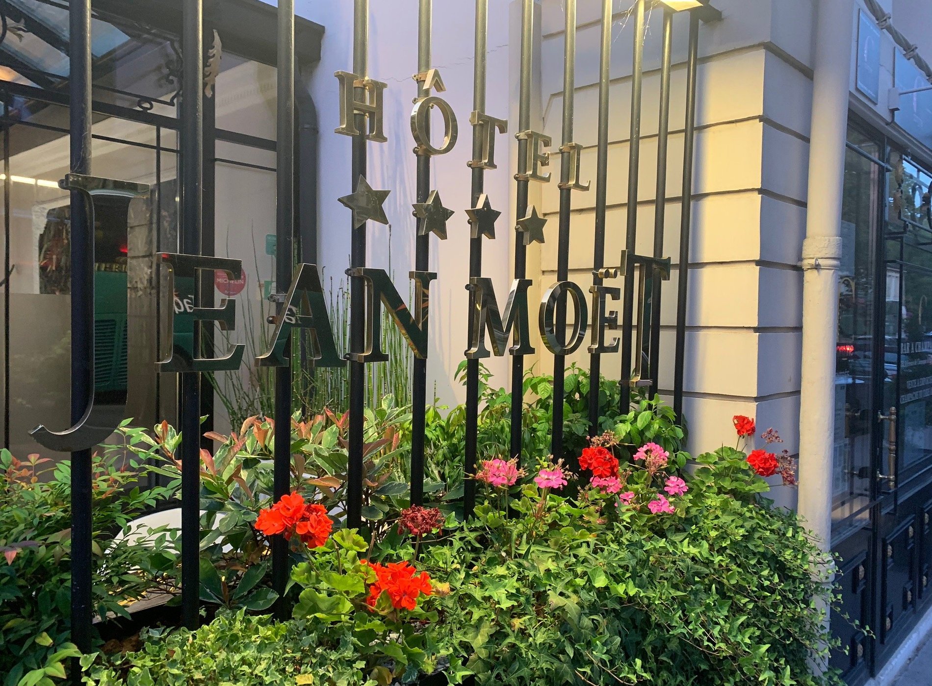 Hotel Jean Moët by null