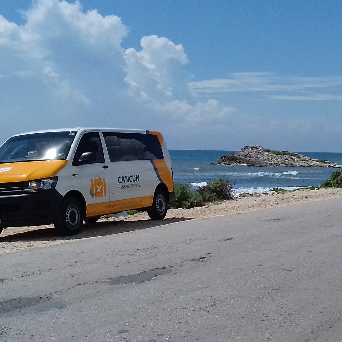 holiday taxis cancun