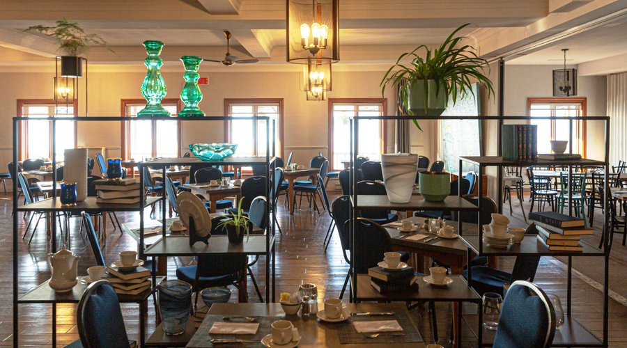Salle à manger Hotel Cap-aux-Pierres, vue sur le fleuve