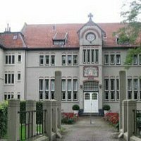 Naastgelegen klooster