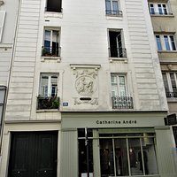 Médaillon en façade
