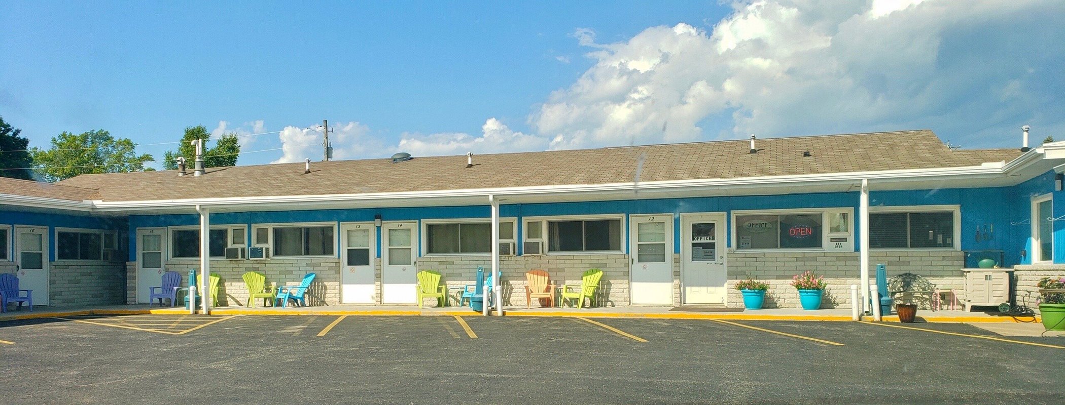 40 Winks Motel & Vacation Rentals image