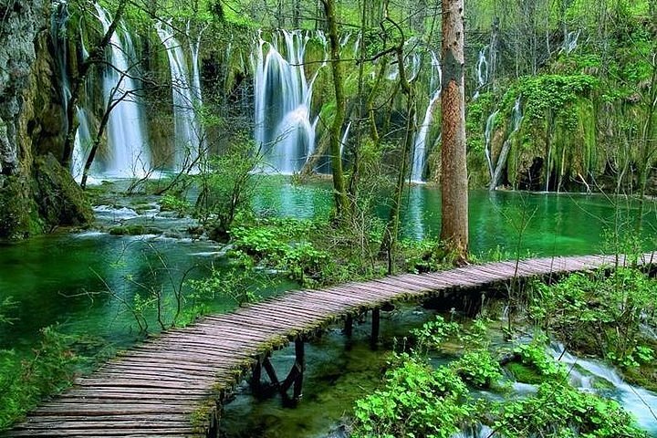 2023 Plitvice Lakes - Day Tour with Boat Ride - TICKETS INCLUDED