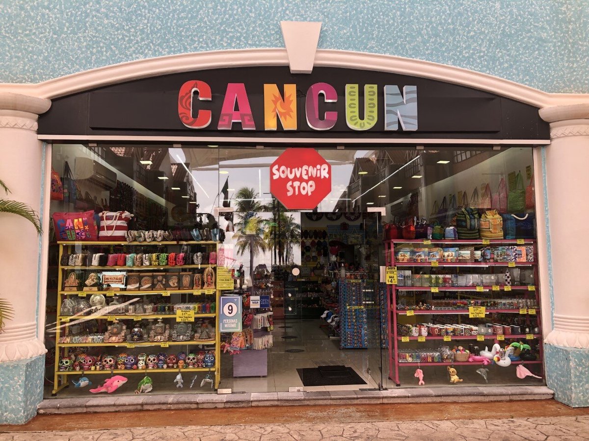 cancun souvenir shop